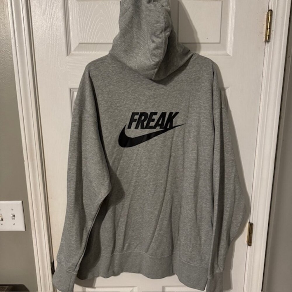 Nike Sportswear Men's Giannis Hoodie Sweatshirt Gray CZ0439-063 2XL XXL NWT $85